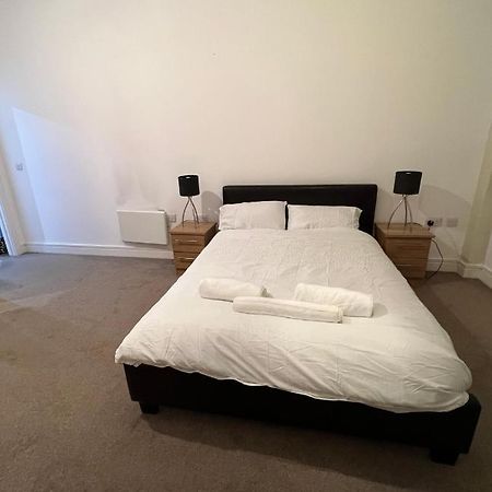Bigkings Cosy 2 Bedroom Apartment With Free Parking In Central Manchester Exterior photo