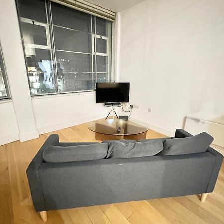 Bigkings Cosy 2 Bedroom Apartment With Free Parking In Central Manchester Exterior photo