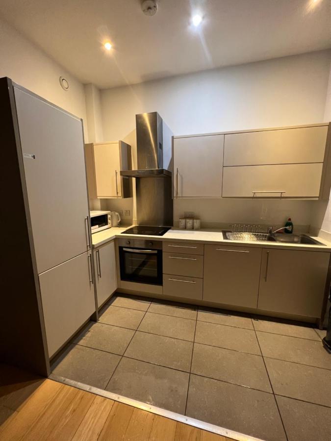 Bigkings Cosy 2 Bedroom Apartment With Free Parking In Central Manchester Exterior photo