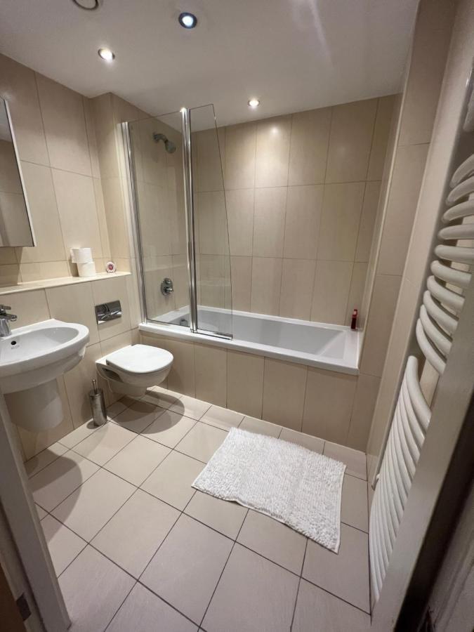 Bigkings Cosy 2 Bedroom Apartment With Free Parking In Central Manchester Exterior photo